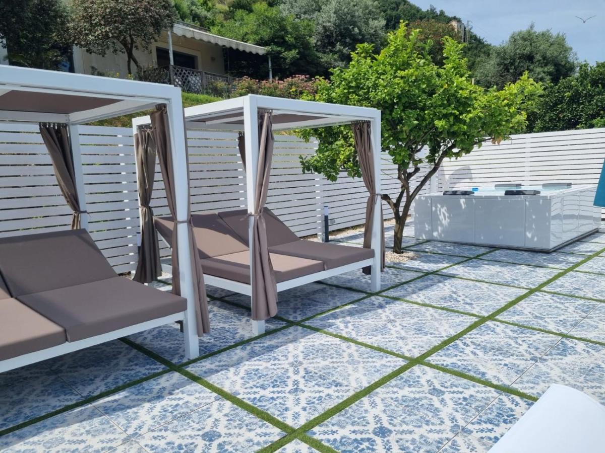 Relais Al Castello Bed & Breakfast Castellammare di Stabia Exterior photo